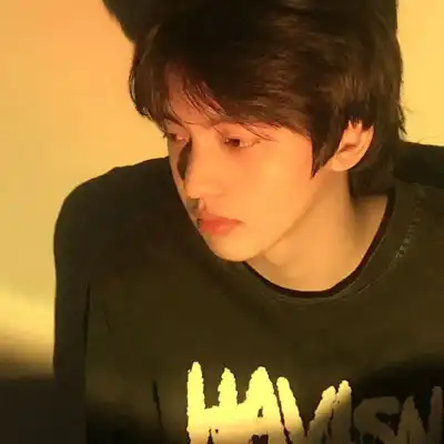 郑逸晨